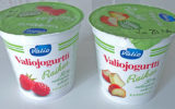 Raikas-jogurtti vadelma ja raparperi pikarit